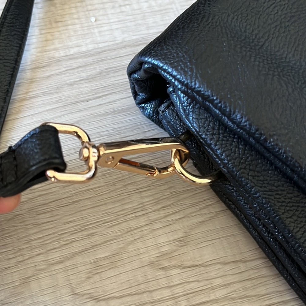 Leather crossbody bag with Initial H - Picture 2 of 10